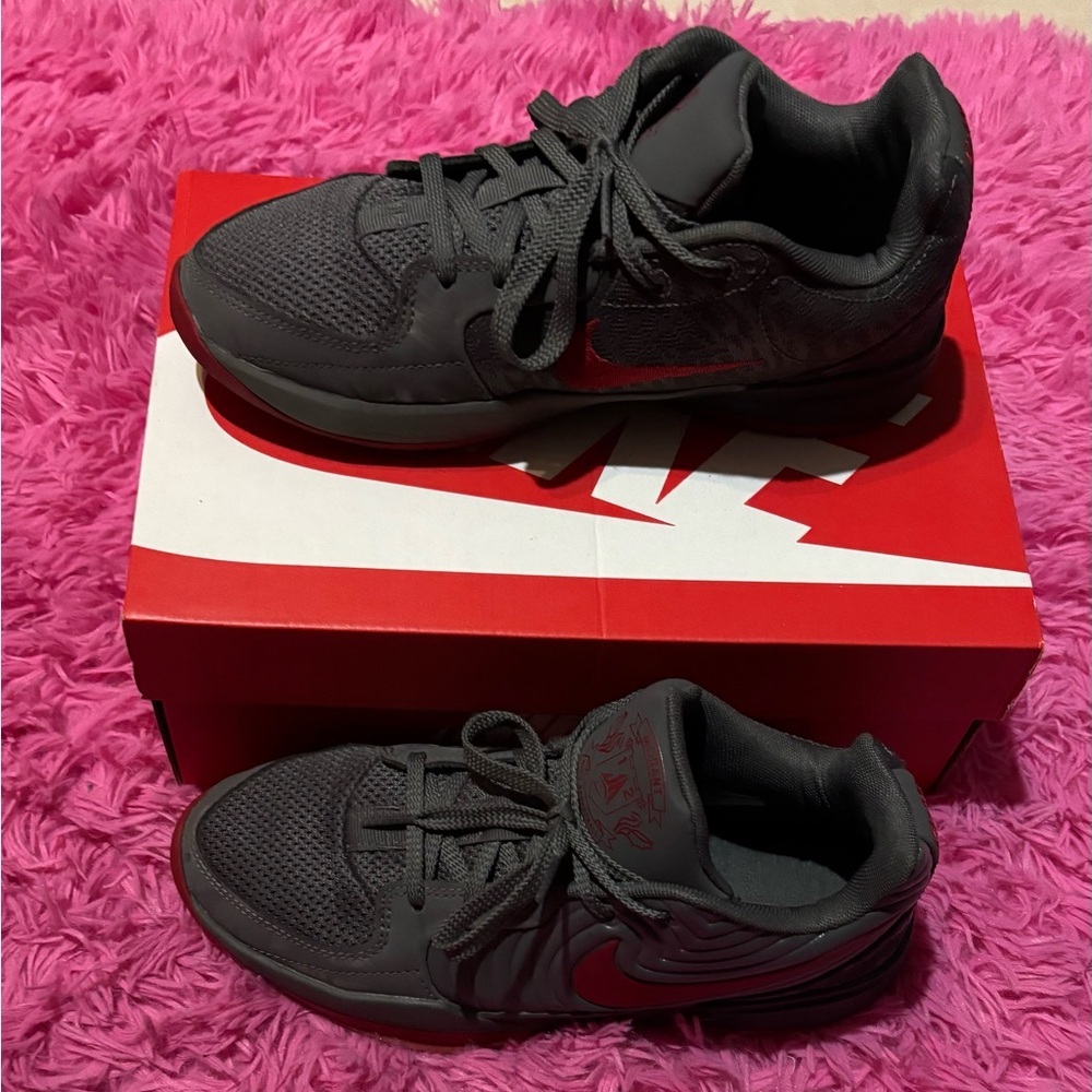 Nike JA2 lightweight Basketball Shoes (GS) Size 6.5